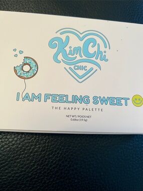 KimChi Chic 'NIB  I AM FEELING SWEET 02 THE HAPPY PALETTE